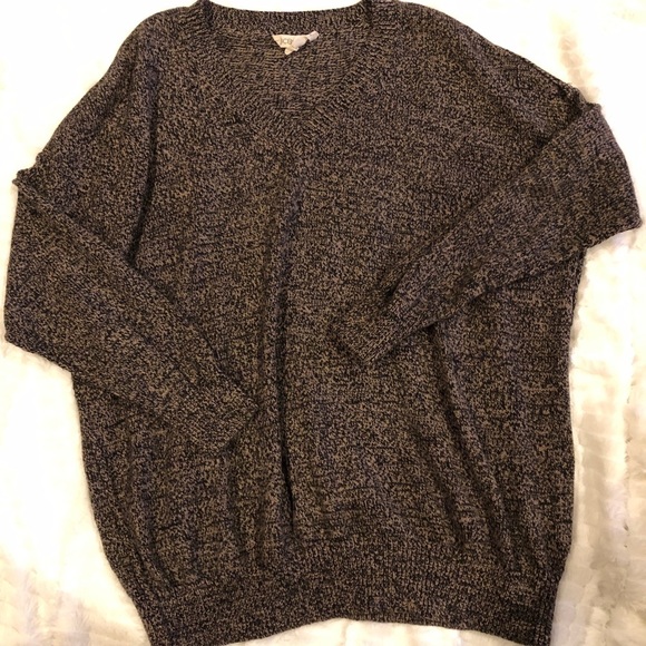BCBGENERATION V Neck Sweater - Picture 1 of 4